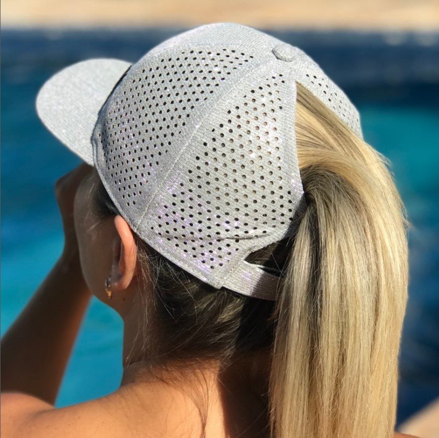 Boné Branco Glitter
