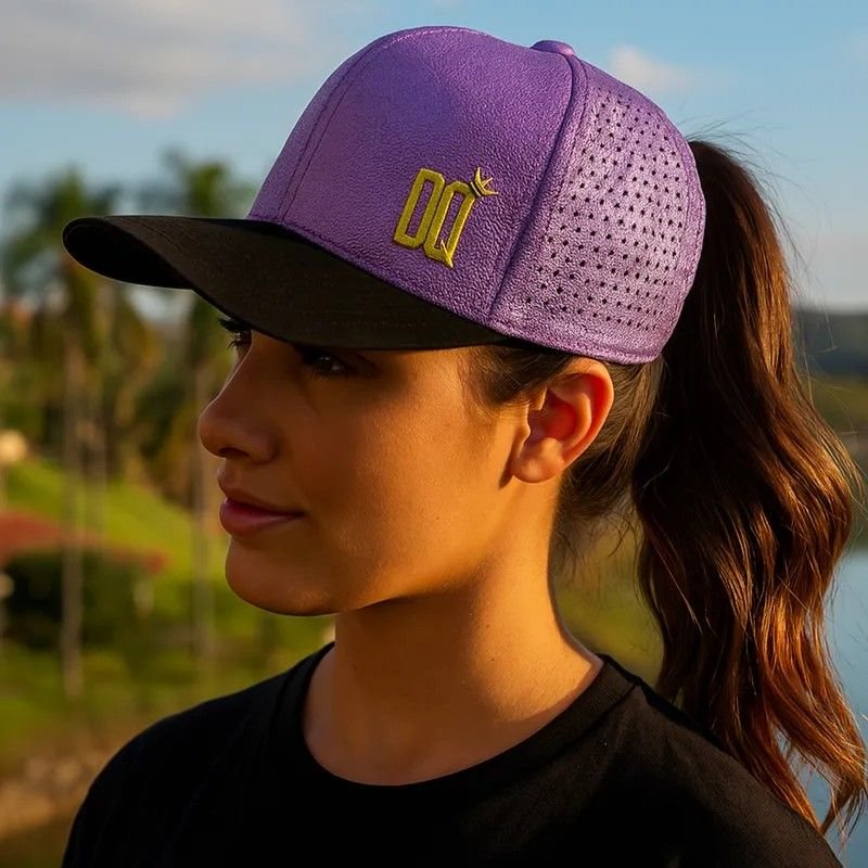 Boné Donna Queen Rabo de Cavalo Foil Pink