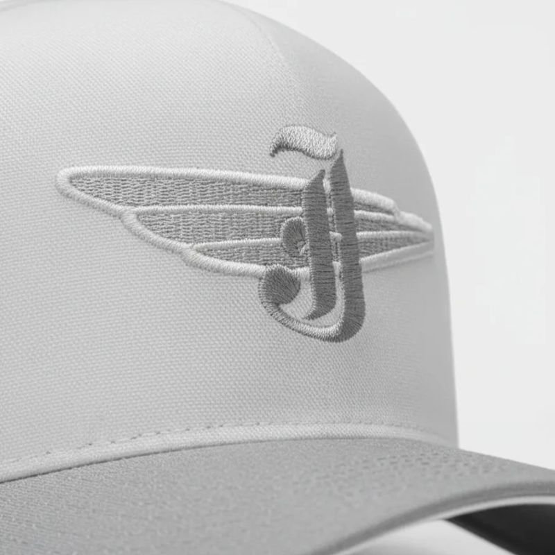 Boné Glitter Snapback OFL Branco Iniciais J