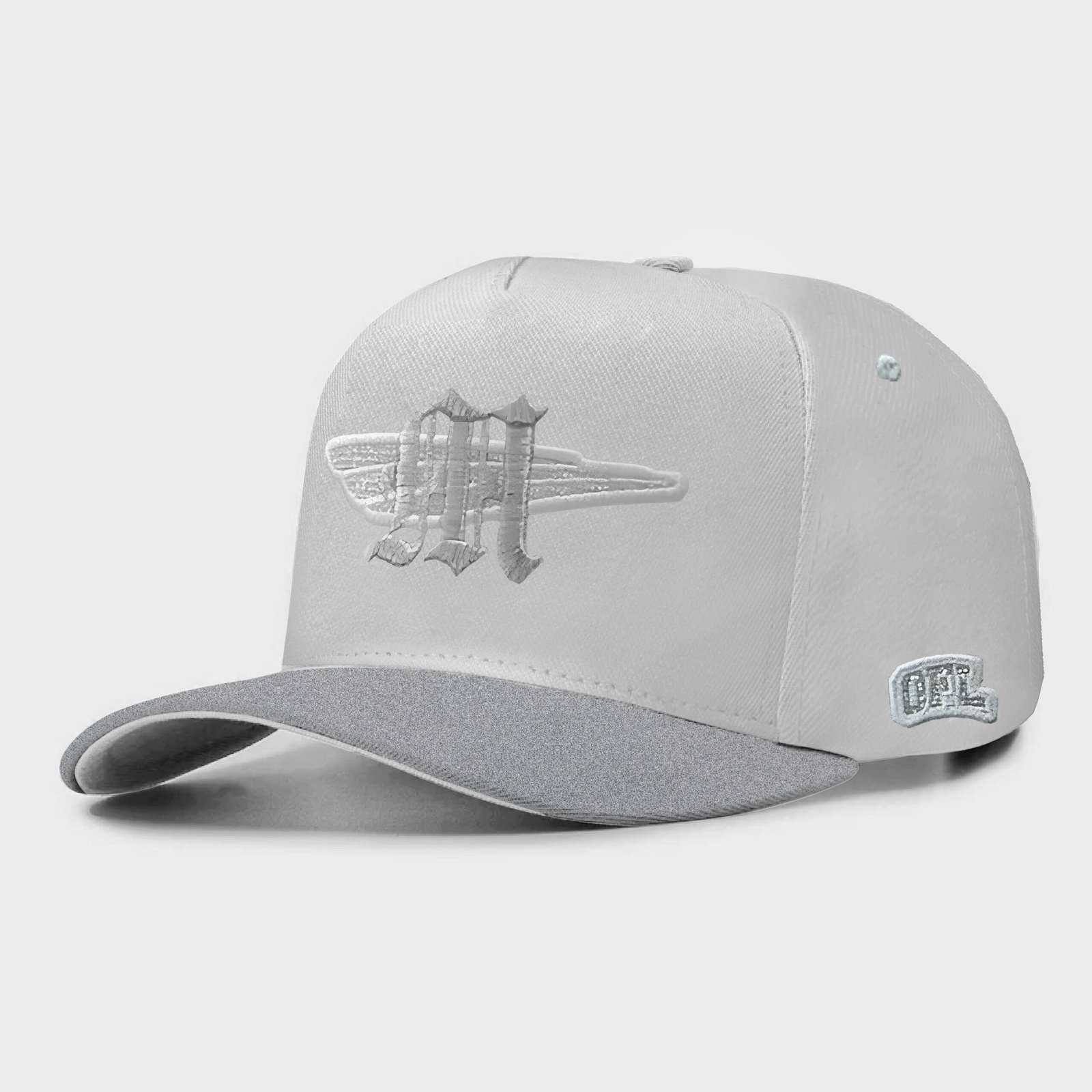 Boné Snapback OFL Glitter Branco Iniciais M