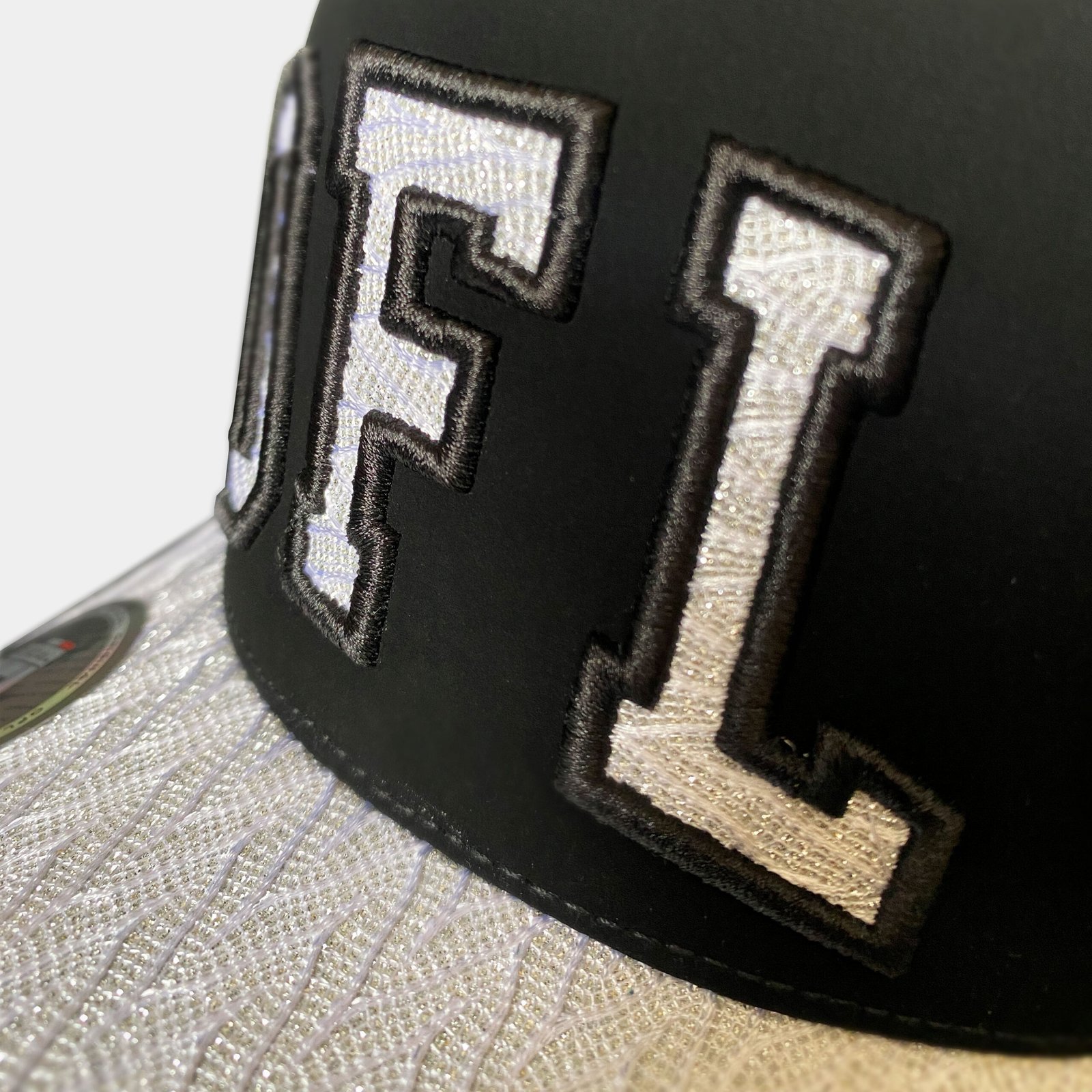 Boné Snapback OFL Nobuck Yingyang