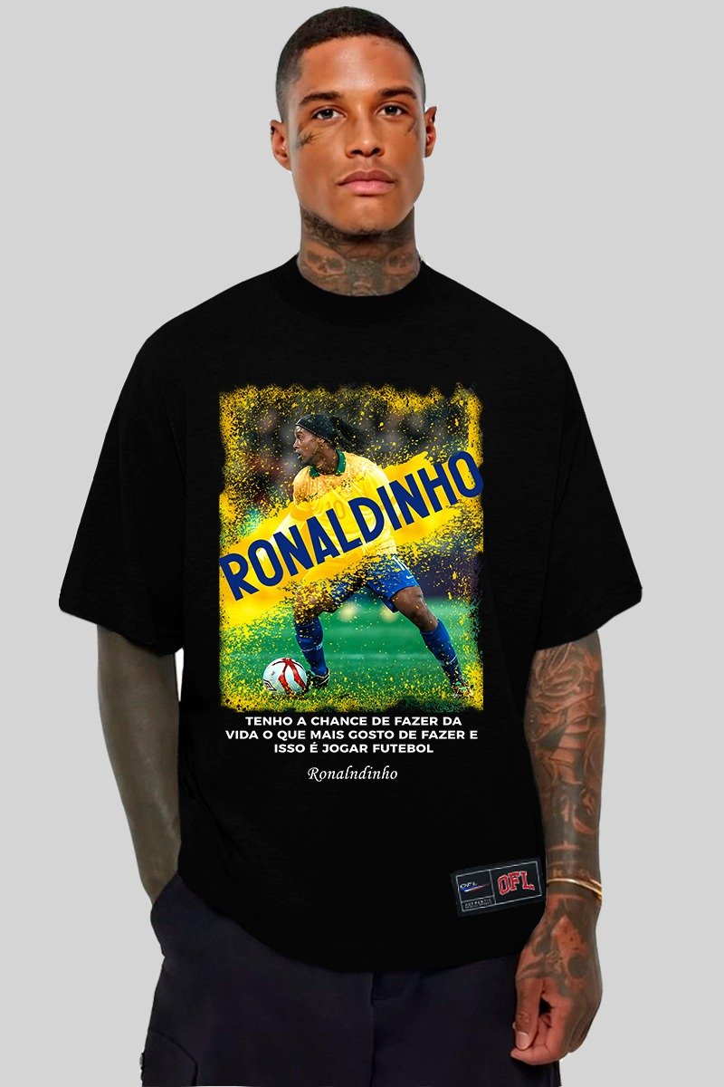 Camiseta Oversized Ronaldinho 'Isso é Jogar Futebol'
